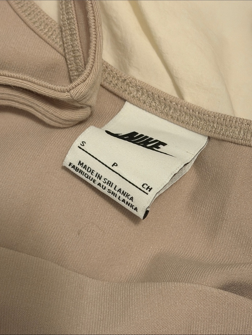 Nike Women’s Tank Top - Picture 3 of 3